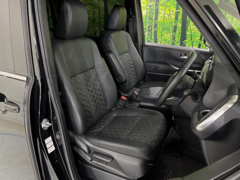 2022 Toyota Voxy 6BA-MZRA90W (UW-6a72ab05cabbc)[22]