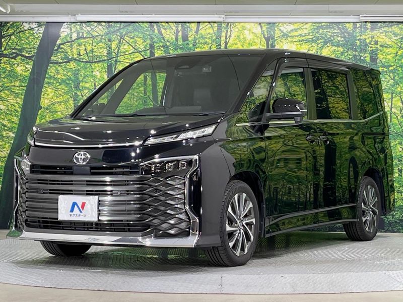 2022 Toyota Voxy 6BA-MZRA90W (UW-6a72ab05cabbc)[14]