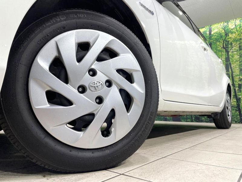 2015 Toyota Aqua DAA-NHP10 (UW-6a72ab17e042d)[5]