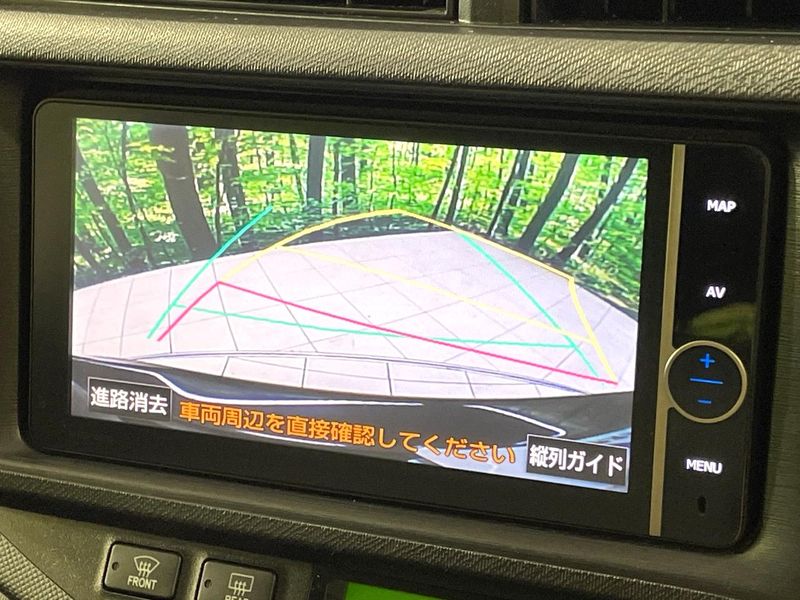 2013 Toyota Aqua DAA-NHP10 (UW-6a72ab1cc5911)[22]