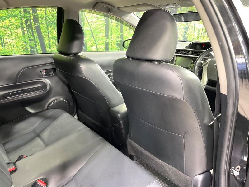 2013 Toyota Aqua DAA-NHP10 (UW-6a72ab1cc5911)[29]