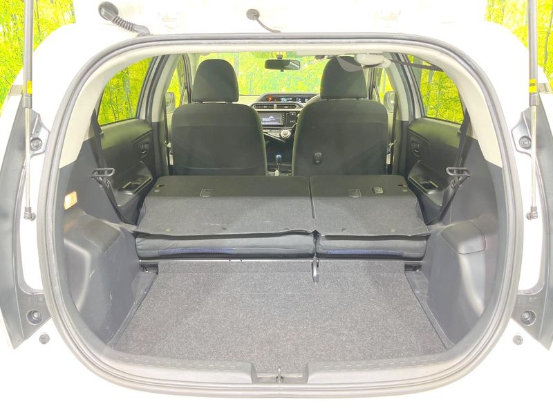 2016 Toyota Aqua DAA-NHP10 (UW-6a72ab201bcbd)[25]