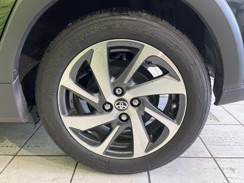 2019 Toyota Aqua DAA-NHP10H (UW-6a72ab2510736)[4]