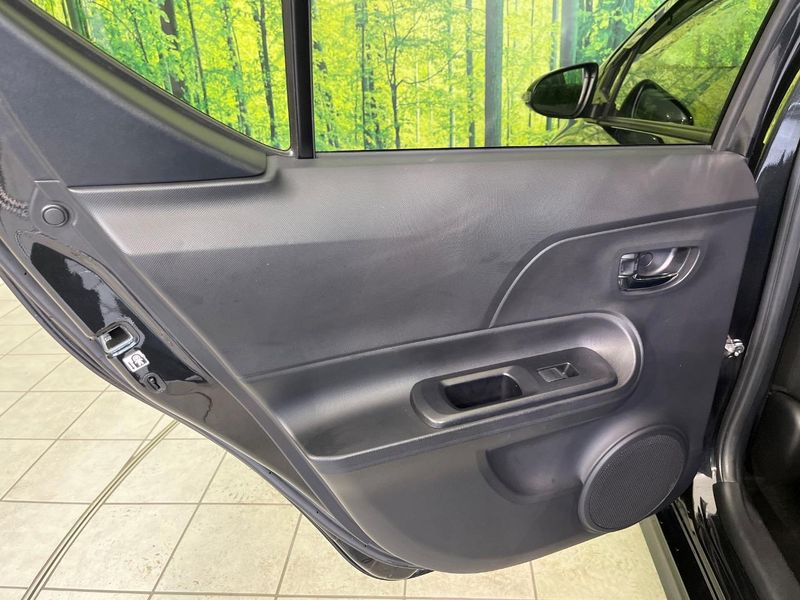2019 Toyota Aqua DAA-NHP10H (UW-6a72ab2510736)[11]
