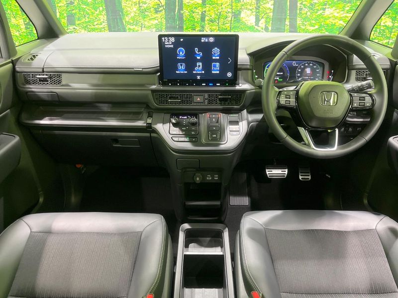 2025 Honda Step Wagon 6AA-RP8 (UW-6a72ab4e7e4b9)[29]
