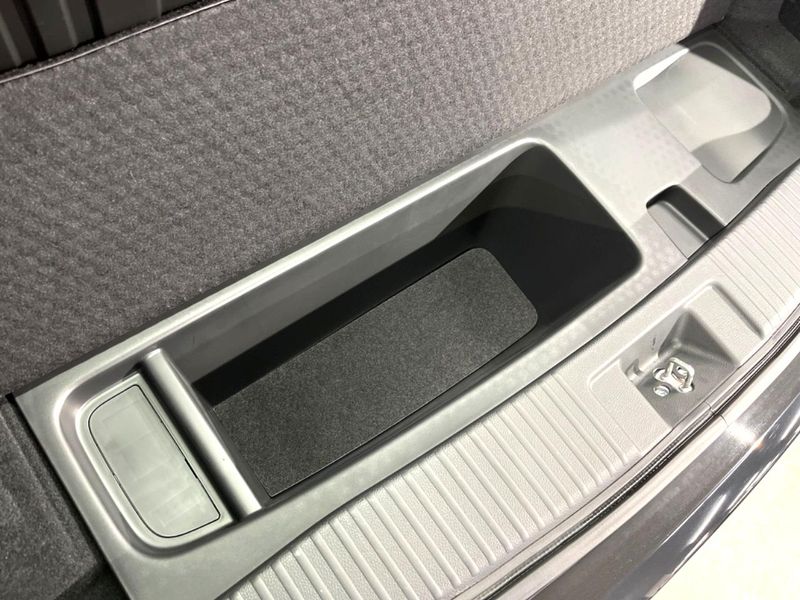2017 Honda Vezel DAA-RU3 (UW-6a72ab5334dae)[8]