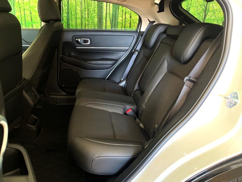 2025 Honda Vezel 6AA-RV5 (UW-6a72ab619e3fd)[7]