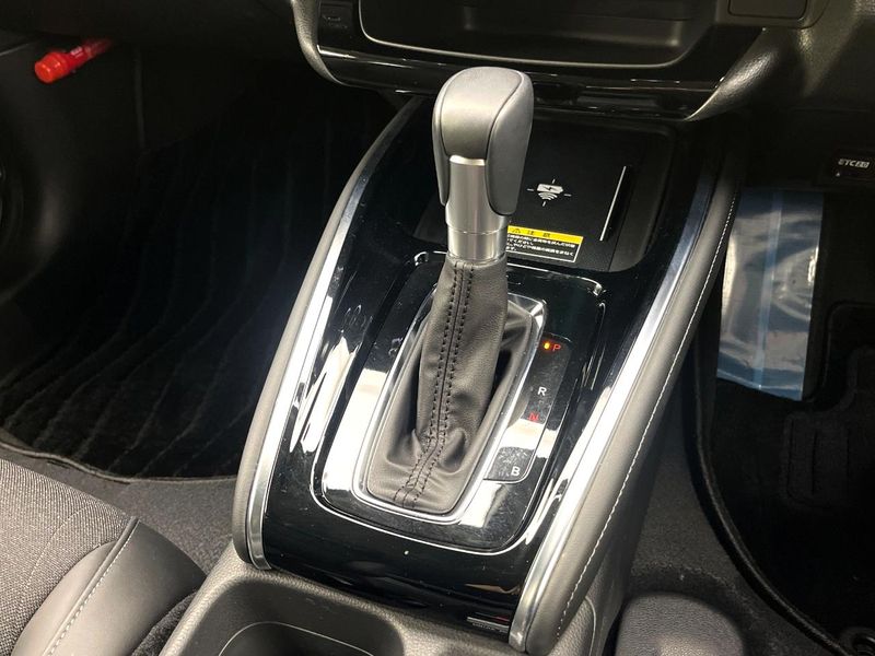 2024 Honda Vezel 6AA-RV5 (UW-6a72ab621421c)[21]