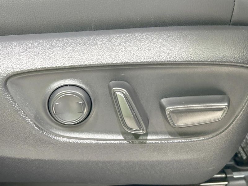 2025 Toyota Land Cruiser 250 3BA-TRJ250W (UW-6a72ab95a088f)[16]