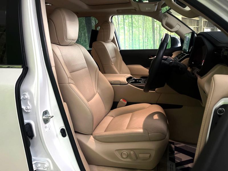 2023 Toyota Land Cruiser 3BA-VJA300W (UW-6a72ab9db7910)[21]