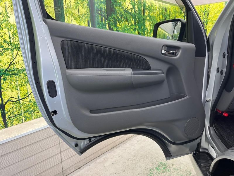 2017 Nissan NV350 CARAVAN VAN CBF-VR2E26 (UW-6a72aba66f5fa)[25]