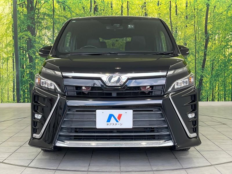 2017 Toyota Voxy DBA-ZRR80W (UW-6a72abdb58ec6)[10]
