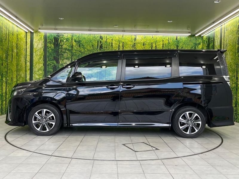 2017 Toyota Voxy DBA-ZRR80W (UW-6a72abdb58ec6)[16]