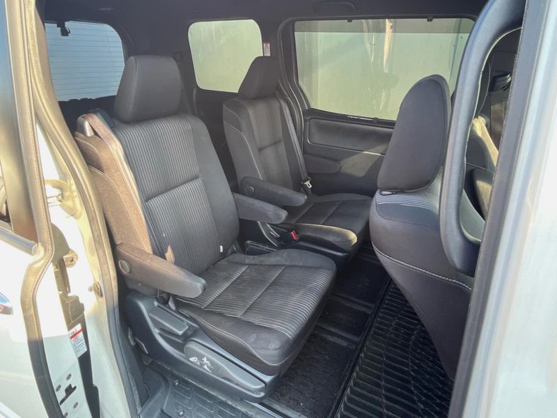 2020 Toyota Voxy DBA-ZRR80W (UW-6a72abe352a52)[12]