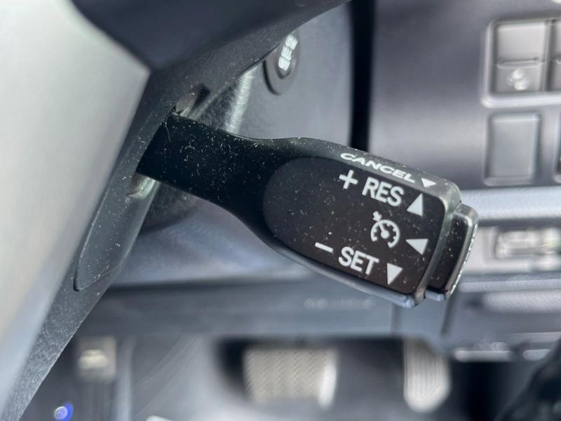 2020 Toyota Voxy DBA-ZRR80W (UW-6a72abe352a52)[25]