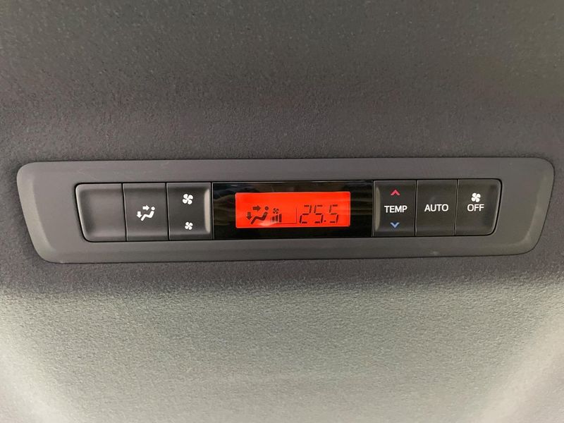 2021 Toyota Voxy 3BA-ZRR80W (UW-6a72abe73e393)[29]
