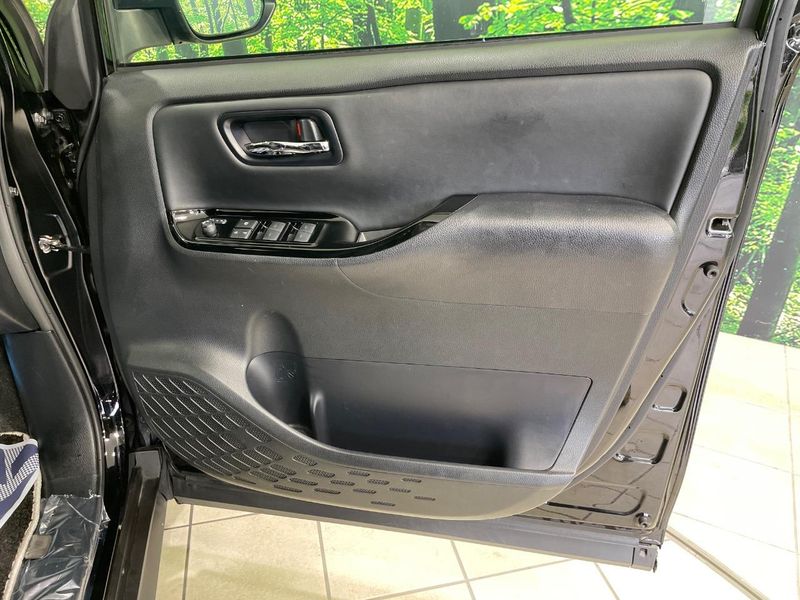 2021 Toyota Voxy 3BA-ZRR80W (UW-6a72abe73e393)[22]