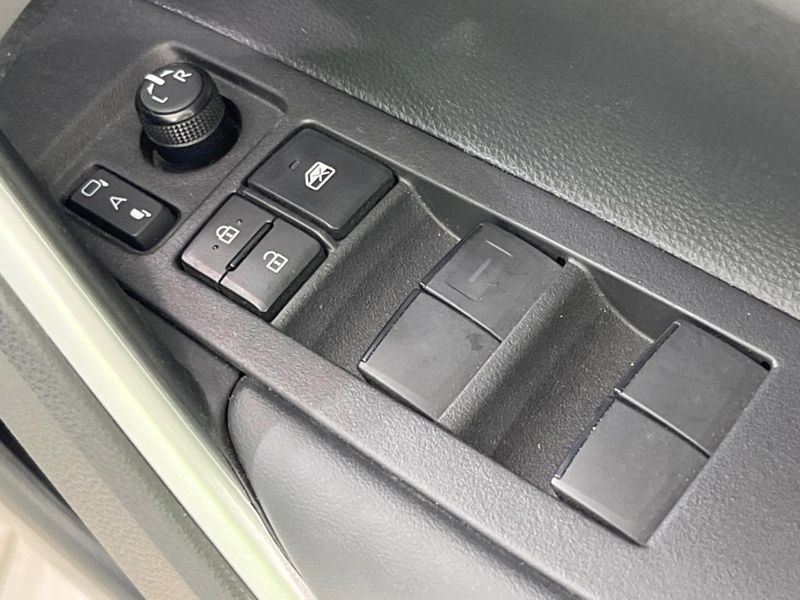 2024 Toyota Corolla Cross 6AA-ZVG13 (UW-6a72abf1ce876)[15]