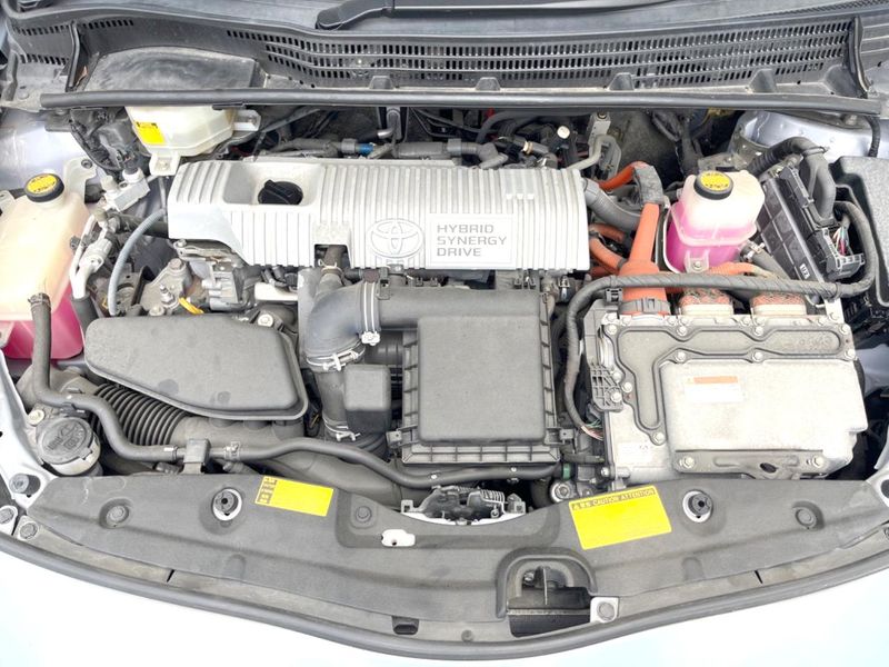 2010 Toyota Prius DAA-ZVW30 (UW-6a72abfa2fb95)[4]