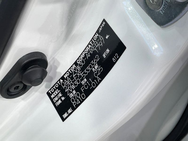 2011 Toyota Prius DAA-ZVW30 (UW-6a72abfa7eb47)[1]