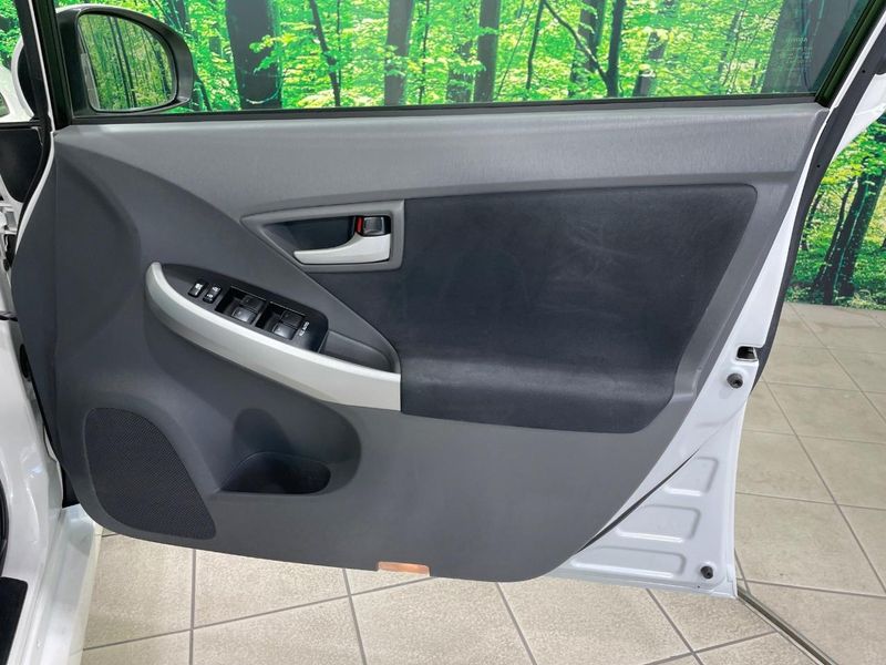 2011 Toyota Prius DAA-ZVW30 (UW-6a72abfa7eb47)[21]