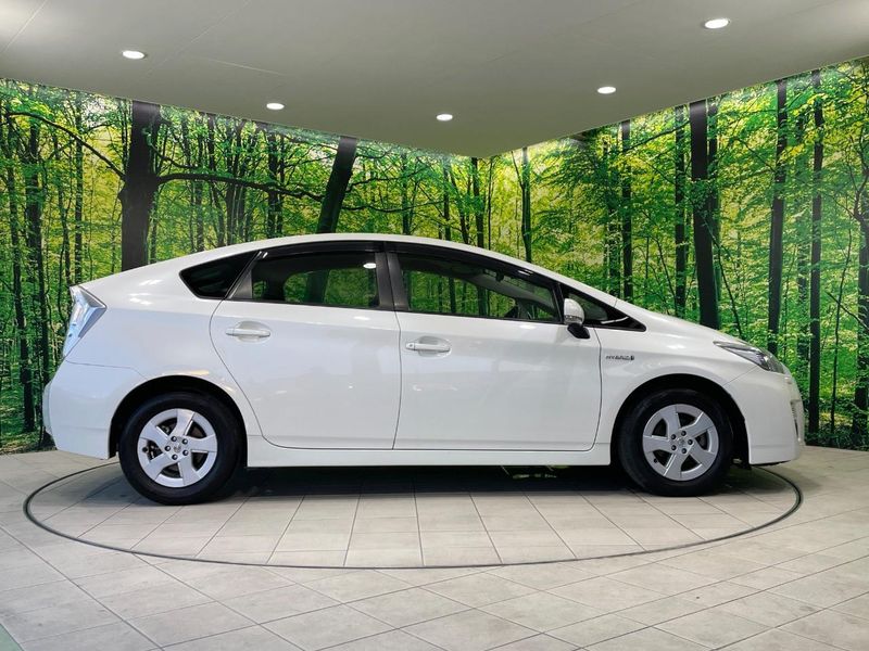 2011 Toyota Prius DAA-ZVW30 (UW-6a72abfa7eb47)[8]