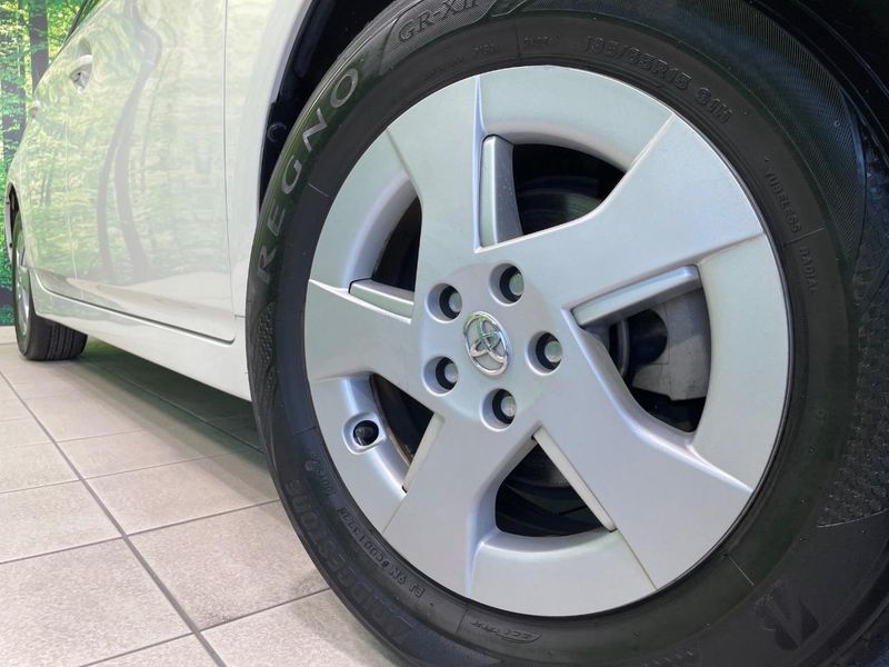 2011 Toyota Prius DAA-ZVW30 (UW-6a72abfa7eb47)[28]