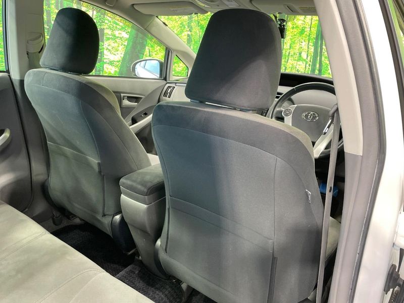 2011 Toyota Prius DAA-ZVW30 (UW-6a72abfa7eb47)[18]