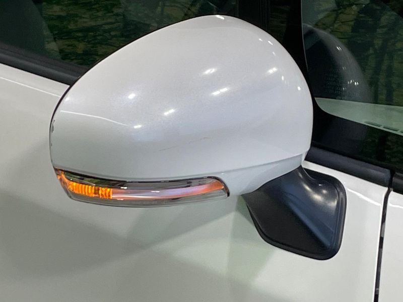 2011 Toyota Prius DAA-ZVW30 (UW-6a72abfa7eb47)[26]