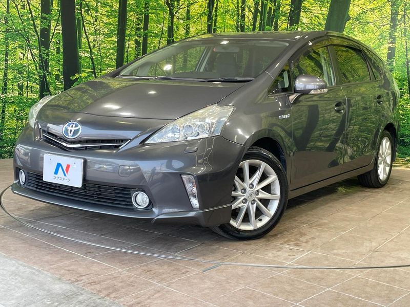 2013 Toyota Prius α DAA-ZVW40W (UW-6a72abfd10b45)[0]