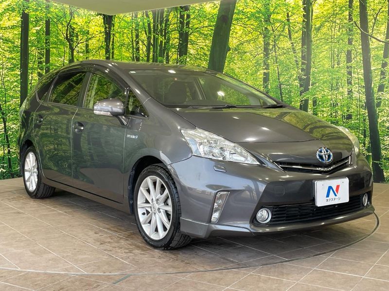 2013 Toyota Prius α DAA-ZVW40W (UW-6a72abfd10b45)[18]