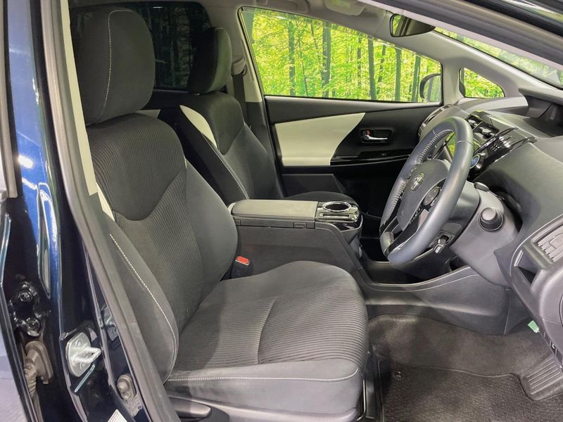 2020 Toyota Prius α DAA-ZVW41W (UW-6a72abfdb79da)[27]