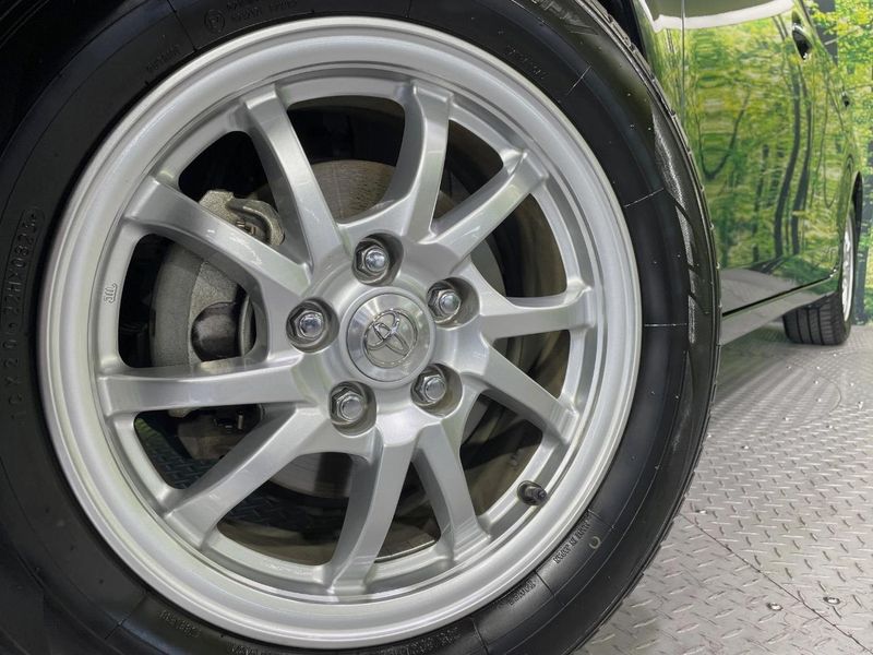 2020 Toyota Prius α DAA-ZVW41W (UW-6a72abfdb79da)[4]