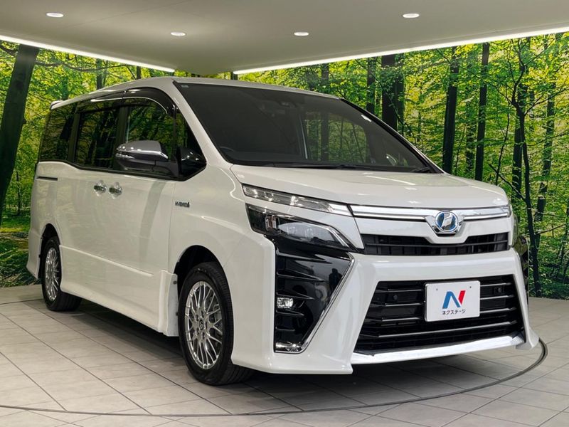 2020 Toyota Voxy DAA-ZWR80W (UW-6a72ac1aea7c8)[8]