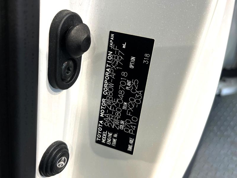 2021 Toyota Noah 6AA-ZWR80W (UW-6a72ac1b3c406)[1]