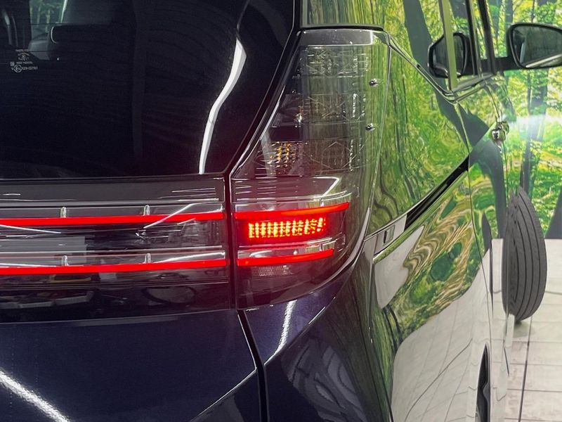 2022 Toyota Voxy 6AA-ZWR90W (UW-6a72ac1d0dfef)[17]