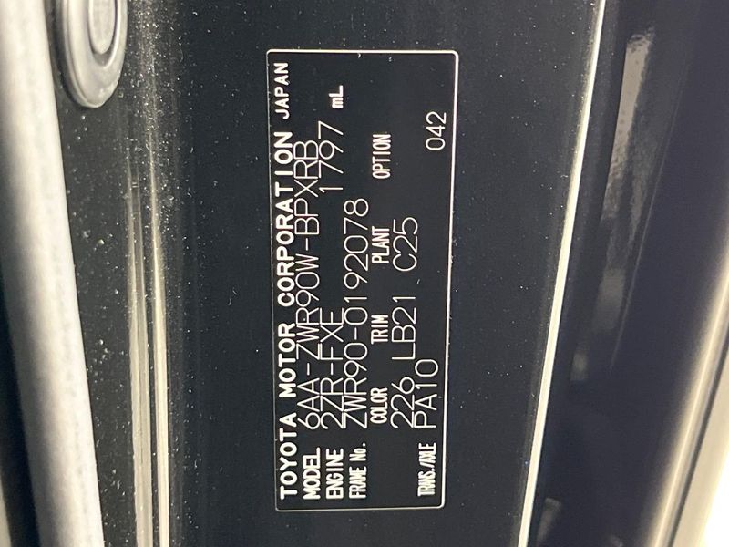 2024 Toyota Voxy 6AA-ZWR90W (UW-6a72ac260ce2f)[1]
