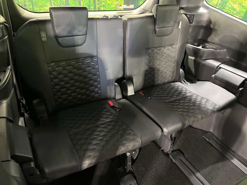 2024 Toyota Voxy 6AA-ZWR90W (UW-6a72ac260ce2f)[25]