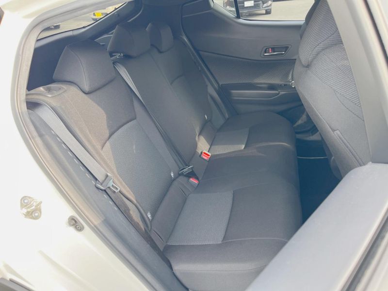2018 Toyota C-HR DAA-ZYX10 (UW-6a72ac2ed726c)[23]