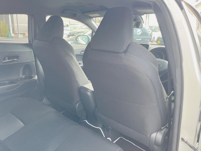 2018 Toyota C-HR DAA-ZYX10 (UW-6a72ac2ed726c)[19]