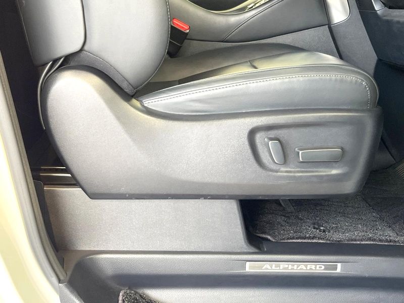2019 Toyota Alphard DBA-AGH30W (UW-6a73f99c15f10)[28]