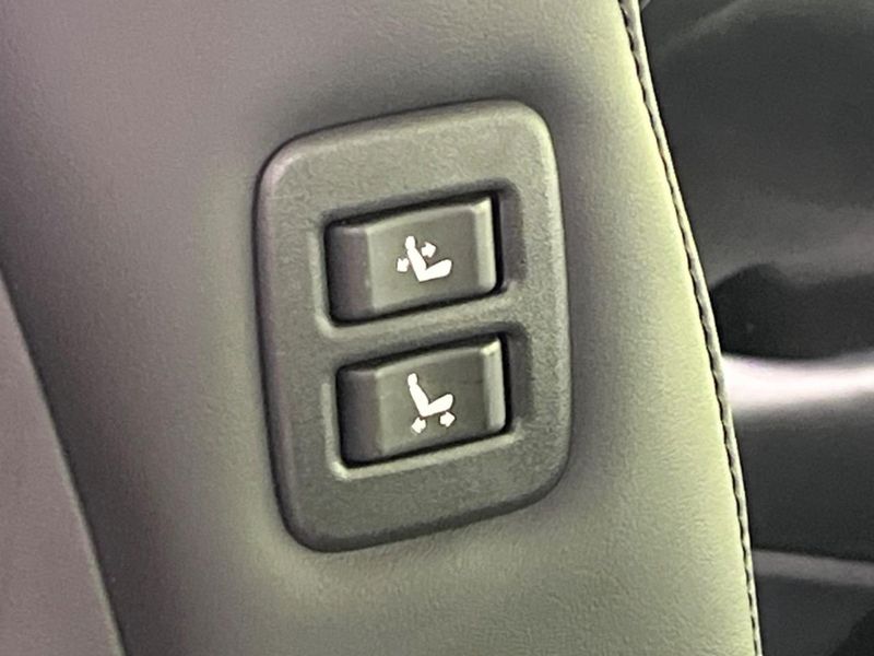 2022 Toyota Alphard 3BA-AGH35W (UW-6a73f9ac2d1b6)[16]