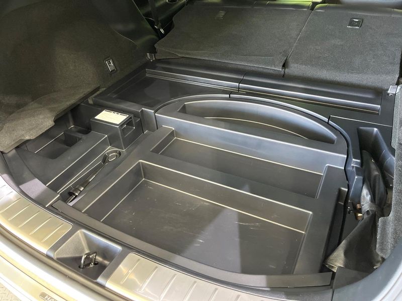 2015 Toyota Harrier Hybrid DAA-AVU65W (UW-6a73f9bf1c090)[13]