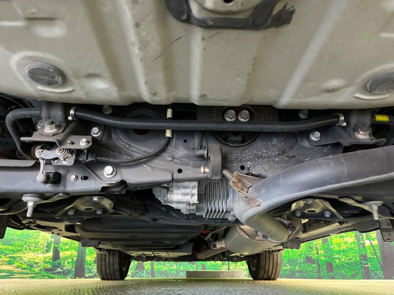 2015 Toyota Harrier Hybrid DAA-AVU65W (UW-6a73f9bf1c090)[7]