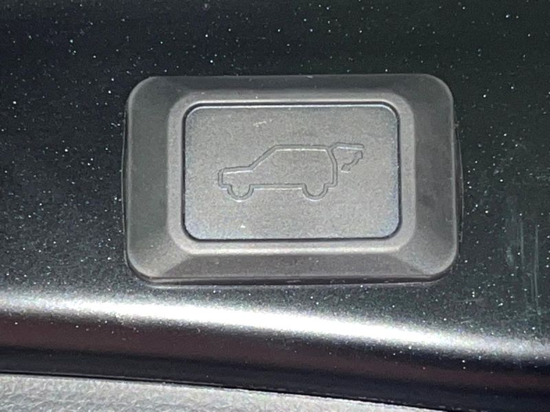 2022 Toyota RAV4 6AA-AXAH54 (UW-6a73f9c532b6f)[13]