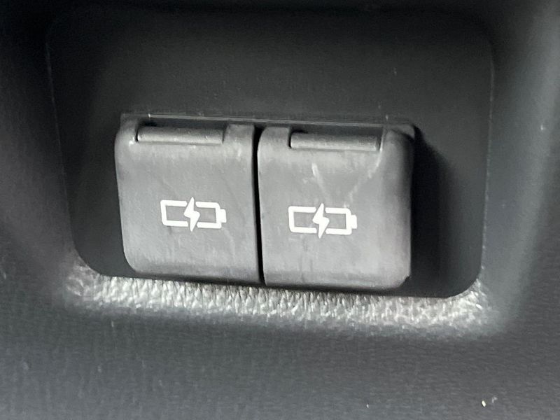 2024 Toyota RAV4 6AA-AXAH54 (UW-6a73f9c72bf24)[24]