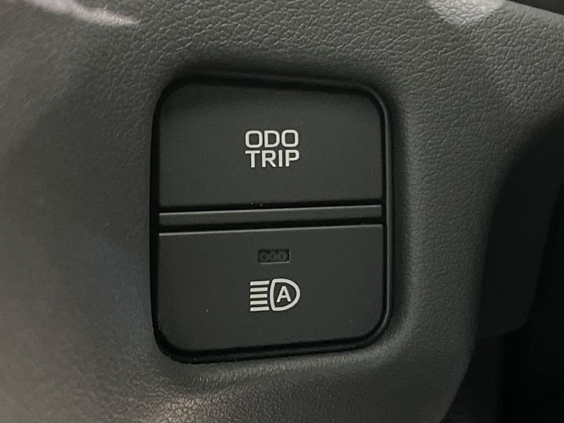 2018 Toyota Crown Hybrid 6AA-AZSH20 (UW-6a73f9e0e71e7)[24]