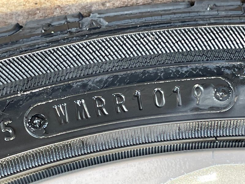 2014 Mitsubishi eK Space Custom DBA-B11A (UW-6a73f9e971a54)[27]
