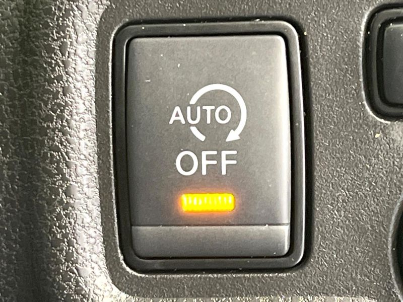 2017 Nissan Note DBA-E12 (UW-6a73fa4705361)[27]