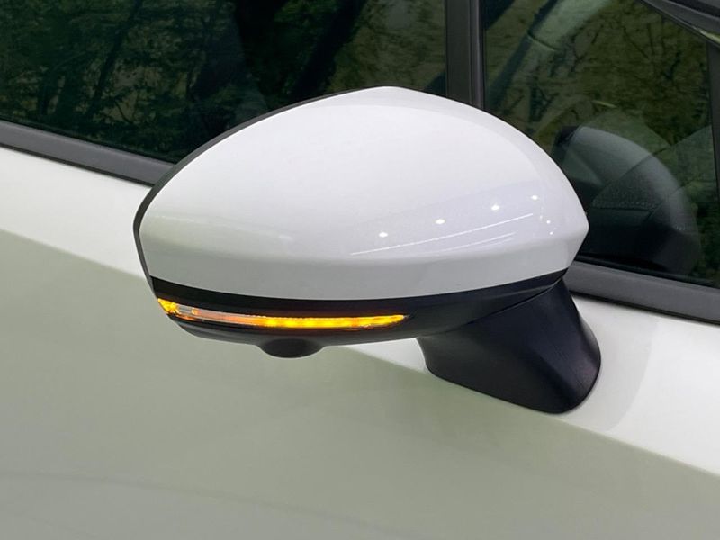 2025 Nissan Aura 6AA-FE13 (UW-6a73fa5587d49)[24]